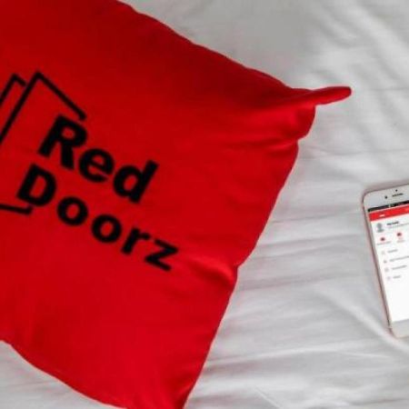 Reddoorz Syariah Near Rs Pirngadi Medan Ξενοδοχείο Εξωτερικό φωτογραφία